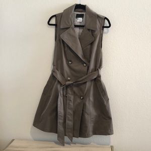 Cynthia Rowley Chocolate Sleeveless Coat with Tie